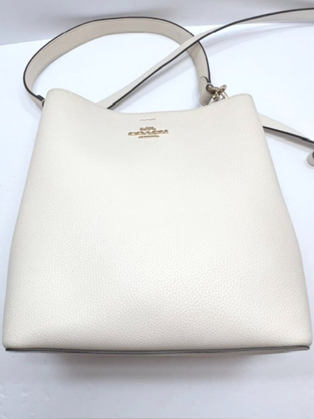 Coach Leather Town Bucket Shoulder/Crossbody Bag w/Detachable Strap in Chalk - Picture 10 of 11